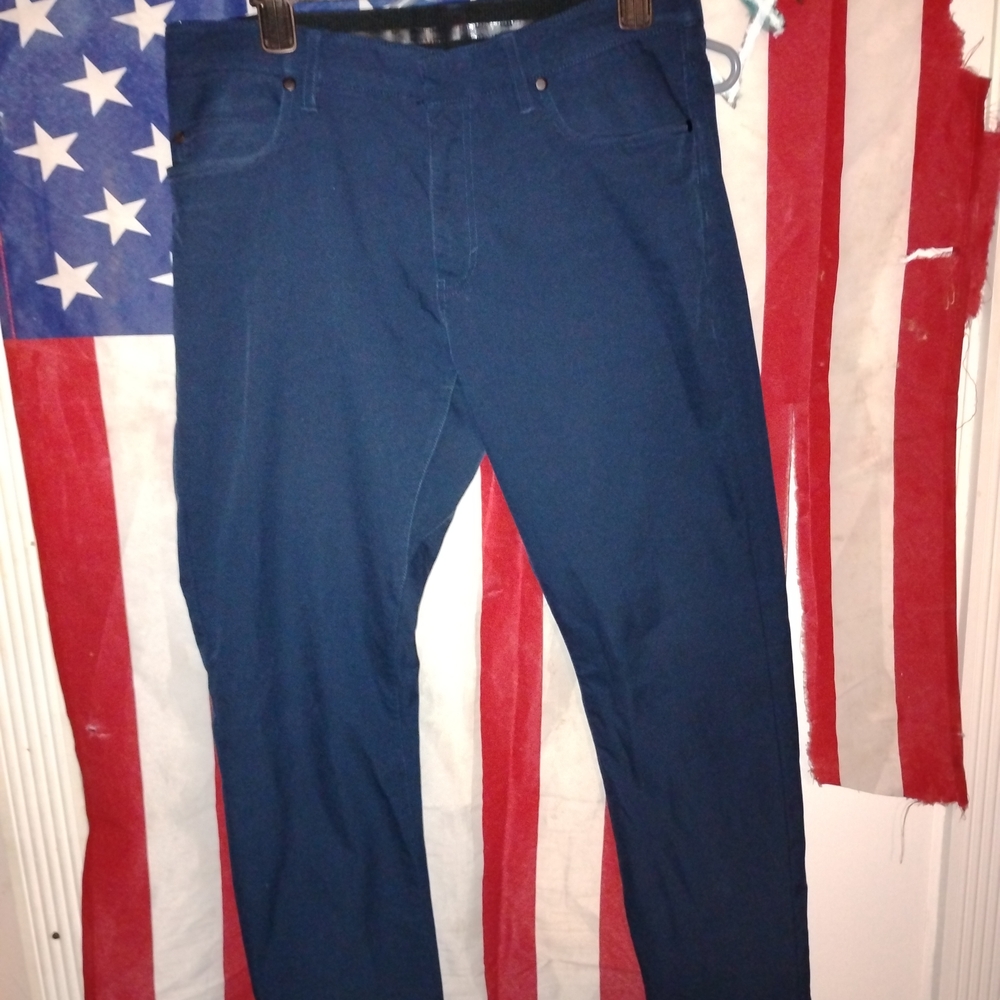 Nike Men's Blue Cargo Pants